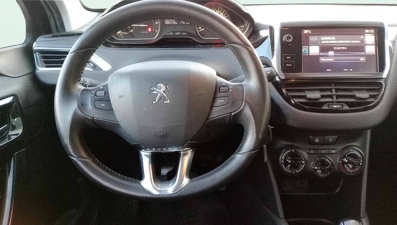 https://cdn-flexicar.caraffinity.it/public_appraisal_images_pro/images/stock/229852/Fei5VfIl1I__img-c90fa8ba-2229-49c6-ab91-43ecacd9aaf8.jpeg