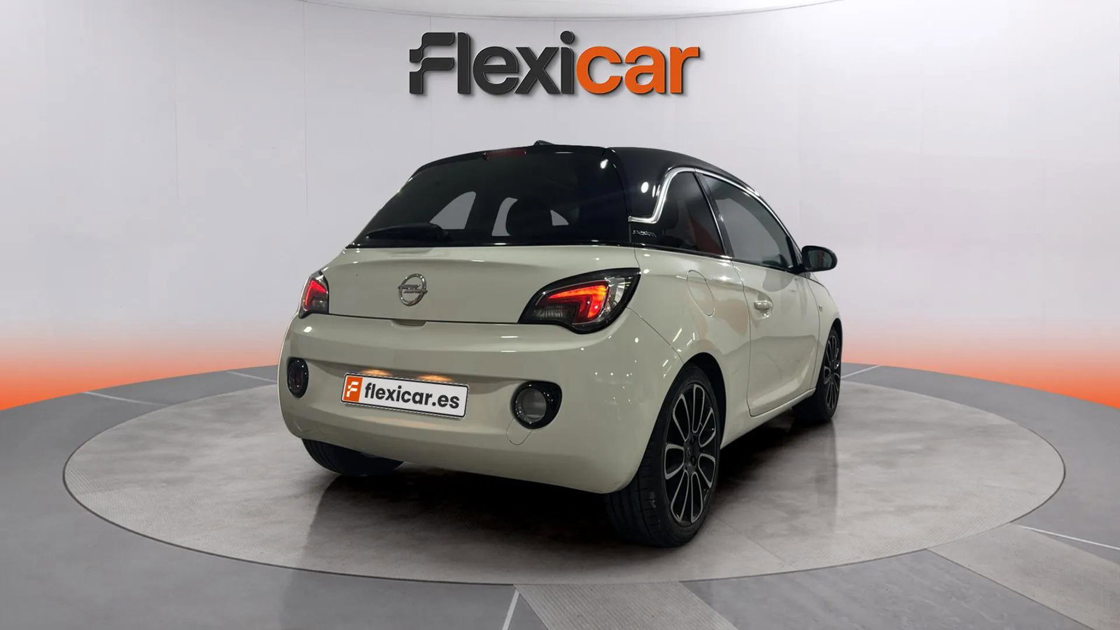 https://cdn-flexicar.caraffinity.it/public_appraisal_images_pro/images/stock/229917/Su41CSFxwp__2320JRT_121eaebe19c647c0a7e3e9ec29086b01_Exterior_5.jpeg.jpg