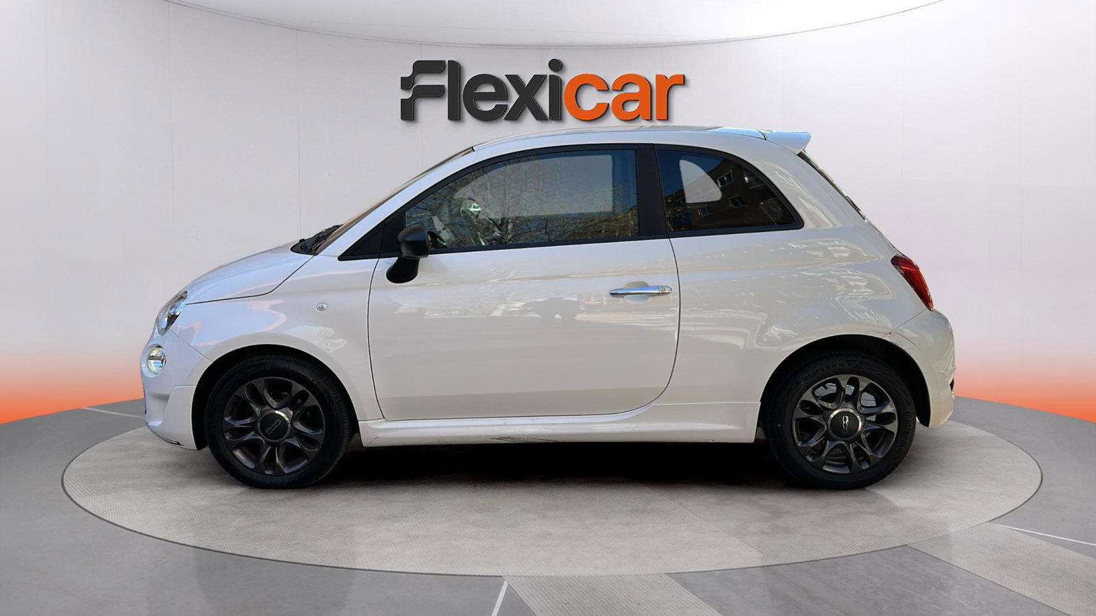 https://cdn-flexicar.caraffinity.it/public_appraisal_images_pro/images/stock/230542/QVb05M7Pmf__img-2615229a-411c-422e-afa9-b8084d5d416c.jpeg