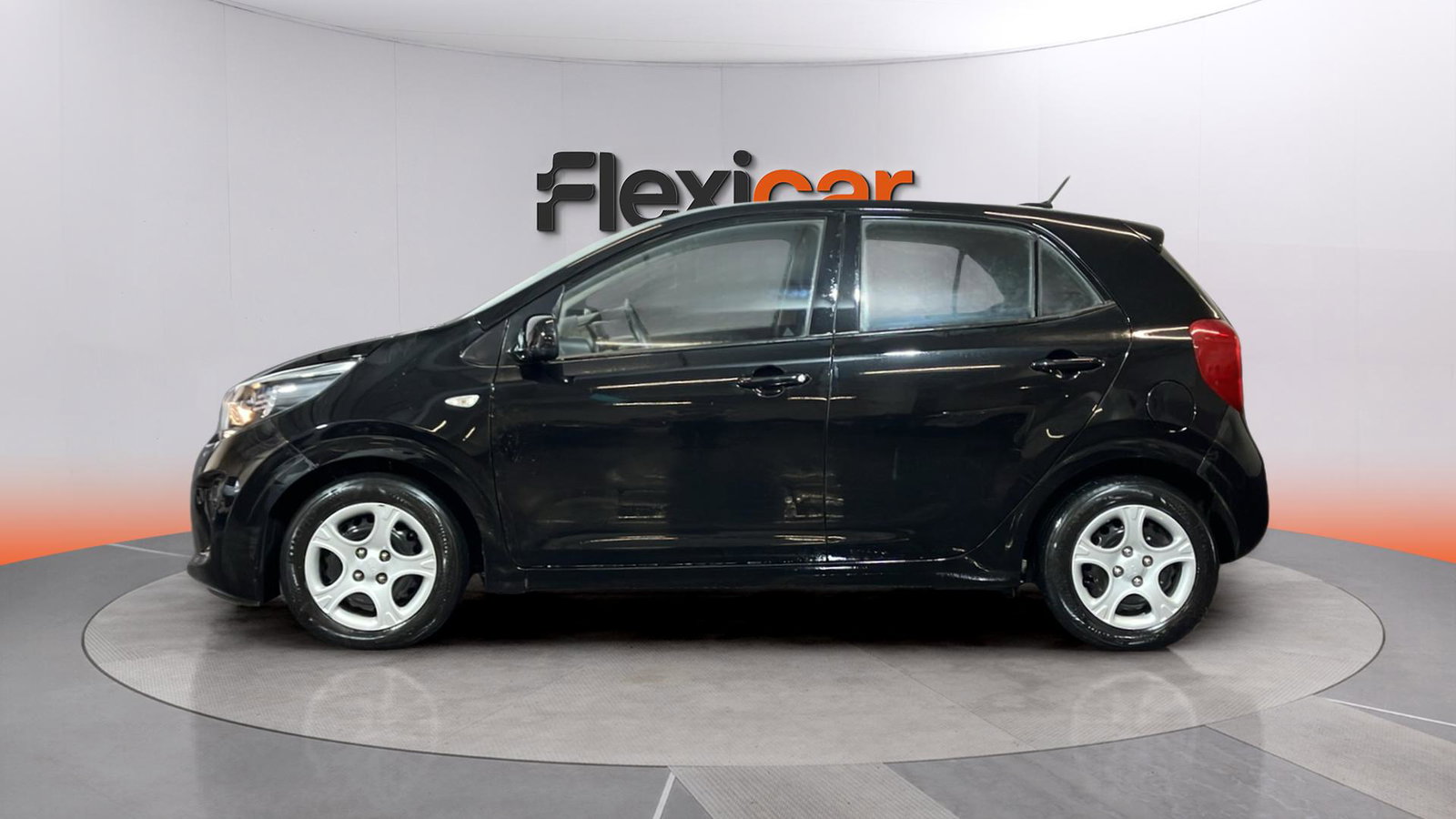 https://cdn-flexicar.caraffinity.it/public_appraisal_images_pro/images/stock/231181/dArdVYaHHu__img-f693c355-db05-48c1-b995-1db2d32ad65a.jpeg