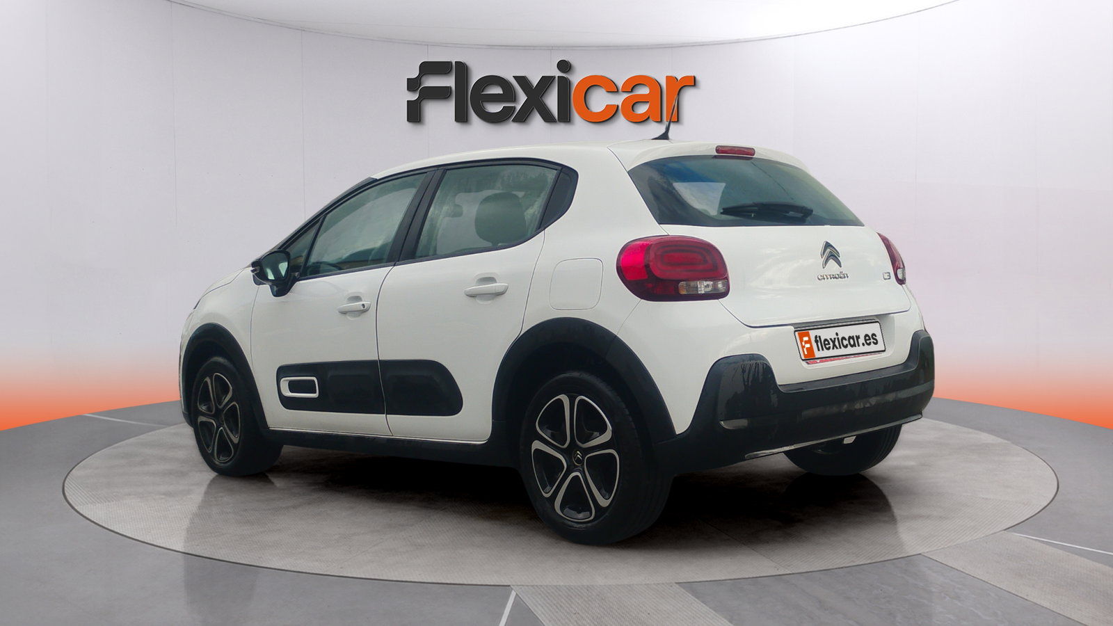 https://cdn-flexicar.caraffinity.it/public_appraisal_images_pro/images/stock/231238/MODe0mdvNa__img-3f267b19-50f7-4b3b-9ea5-6d37df237f1a.jpeg