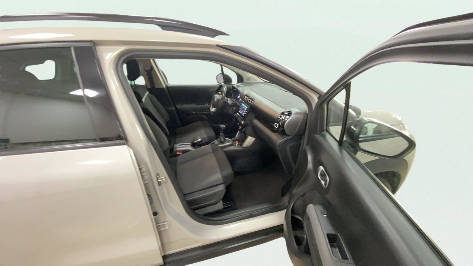 https://cdn-flexicar.caraffinity.it/public_appraisal_images_pro/images/stock/231676/50Q5VLEWLg__img-fa2e2215-4ff6-4d41-9470-ede6479fb96c.jpeg
