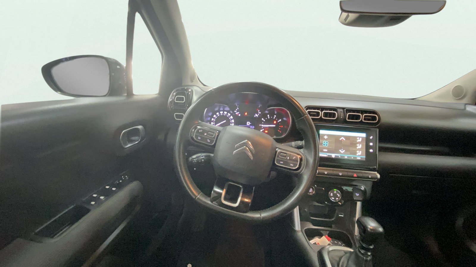 https://cdn-flexicar.caraffinity.it/public_appraisal_images_pro/images/stock/231676/CVmktX1oVh__img-e892b87f-e5bb-4d1f-ac9e-16d864320145.jpeg