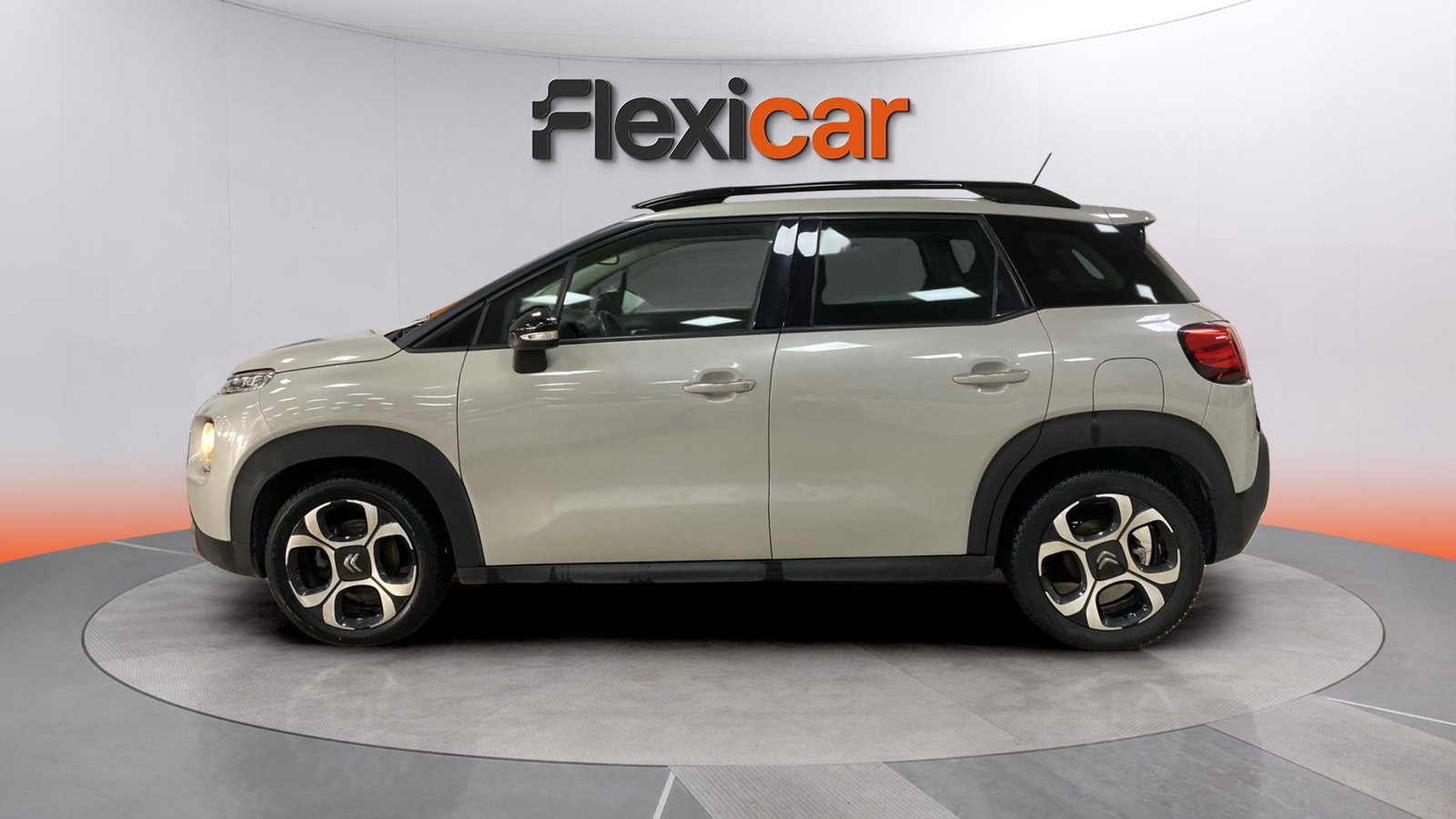 https://cdn-flexicar.caraffinity.it/public_appraisal_images_pro/images/stock/231676/FZNMowXEGu__img-e03f53c6-f270-4340-a0e6-ee6a3550eb42.jpeg
