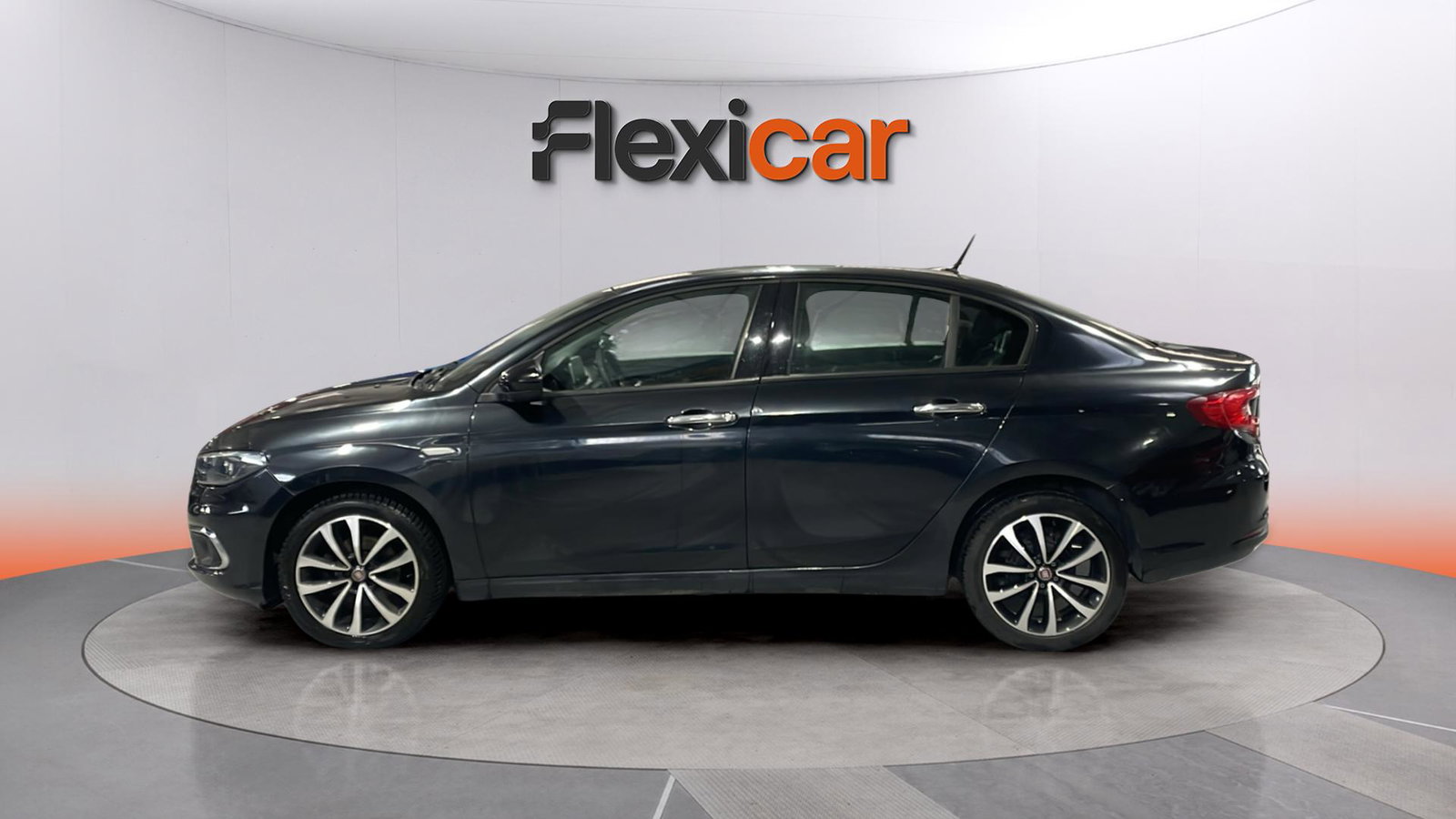 https://cdn-flexicar.caraffinity.it/public_appraisal_images_pro/images/stock/232755/Ra0dZr5Vu4__img-c3dfdfff-d420-4689-925c-cfca53aa8bd3.jpeg