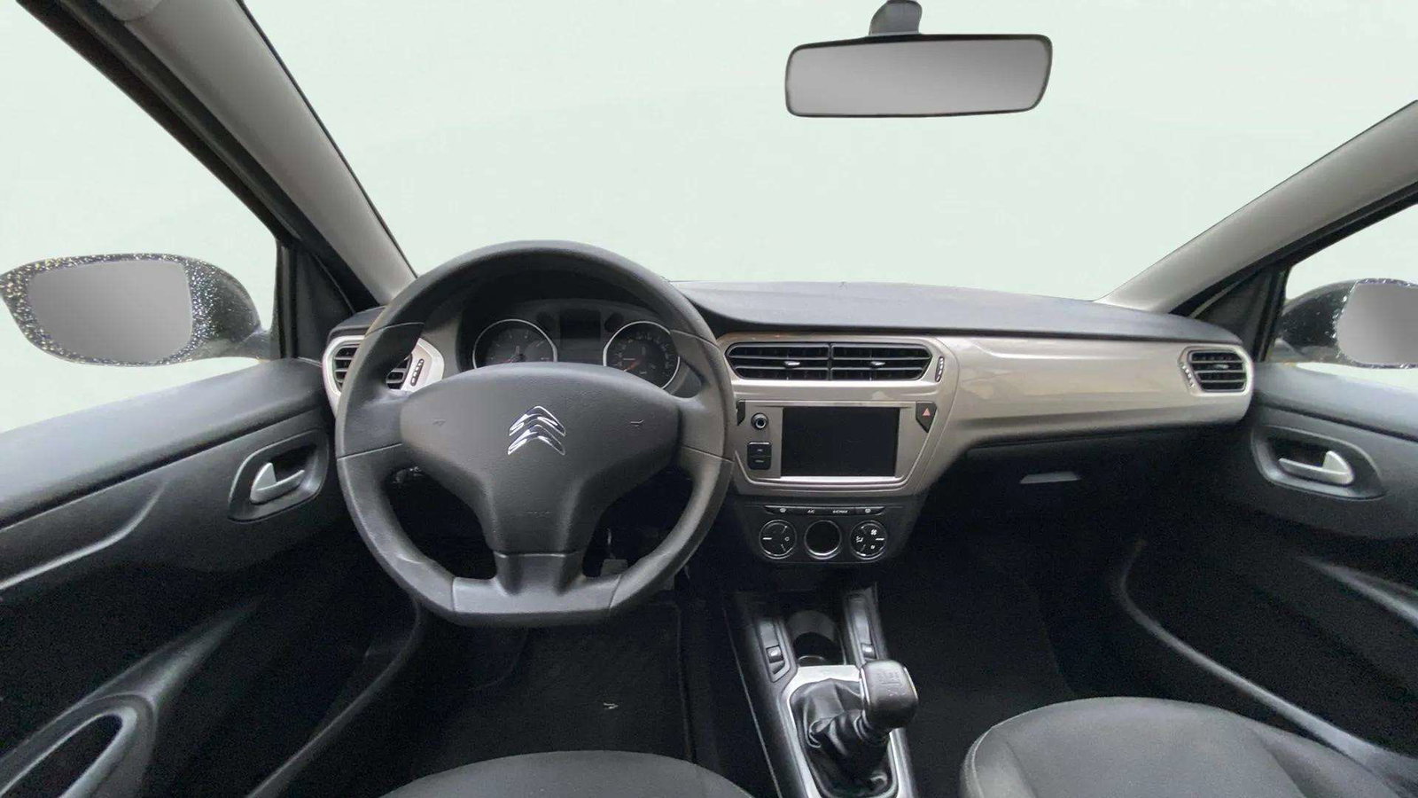https://cdn-flexicar.caraffinity.it/public_appraisal_images_pro/images/stock/232823/484w4dFgnF__1176LDH_991e3033c8324d3a992251afce1908c1_Interior_10.jpeg.jpg