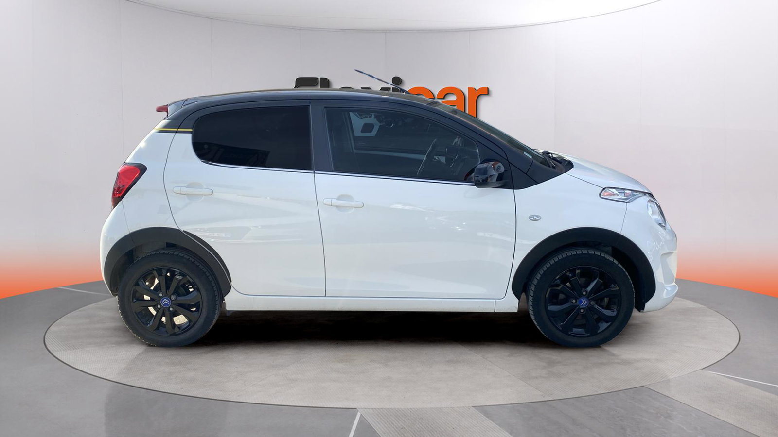 https://cdn-flexicar.caraffinity.it/public_appraisal_images_pro/images/stock/233048/QyQnOOK4Vo__img-48ecaea1-0370-4747-be4c-f3673a4324e4.jpeg