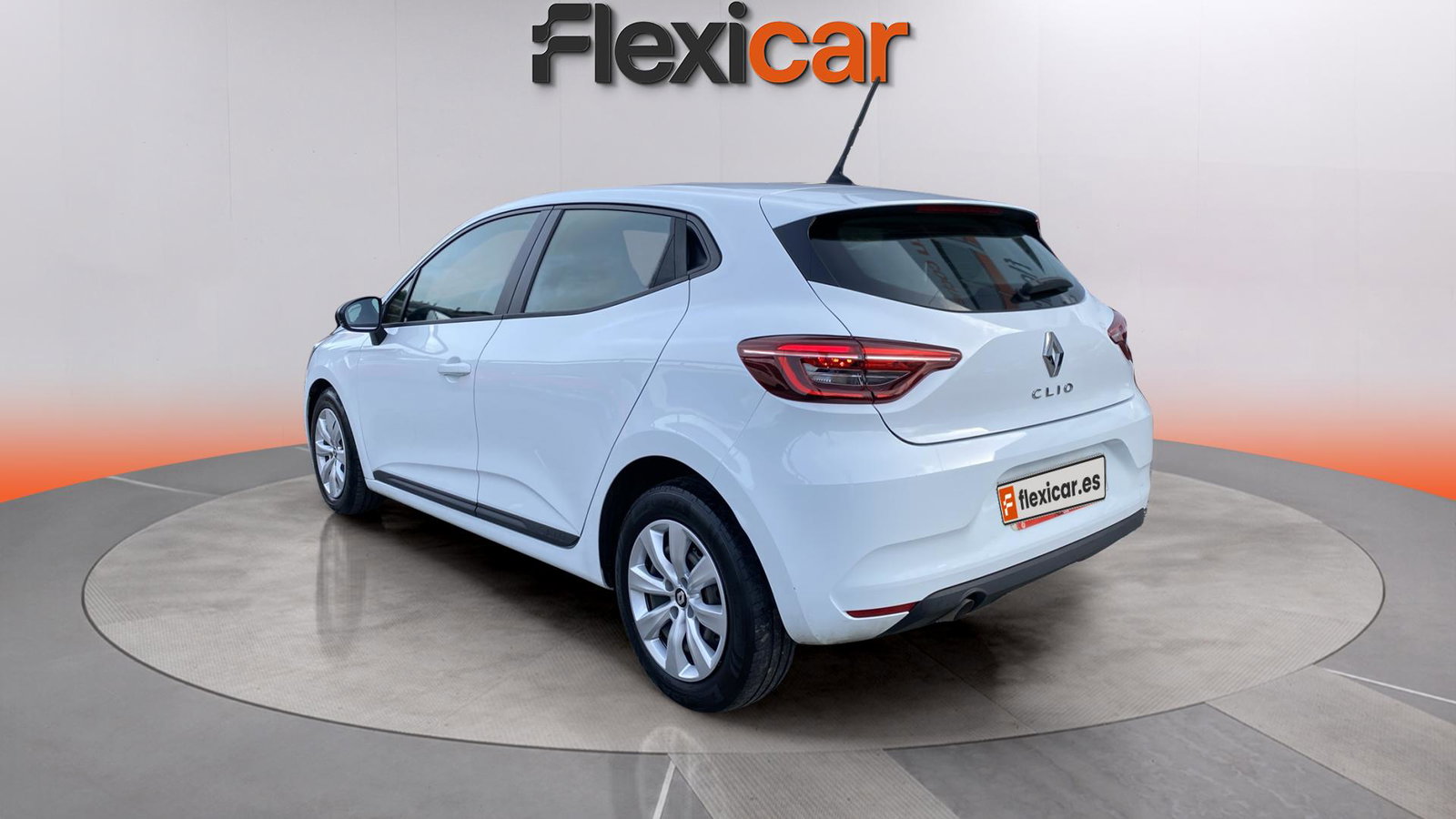 https://cdn-flexicar.caraffinity.it/public_appraisal_images_pro/images/stock/233389/unOZbAG6eW__img-71e152de-84ac-47b4-9e74-aa38c9299f94.jpeg