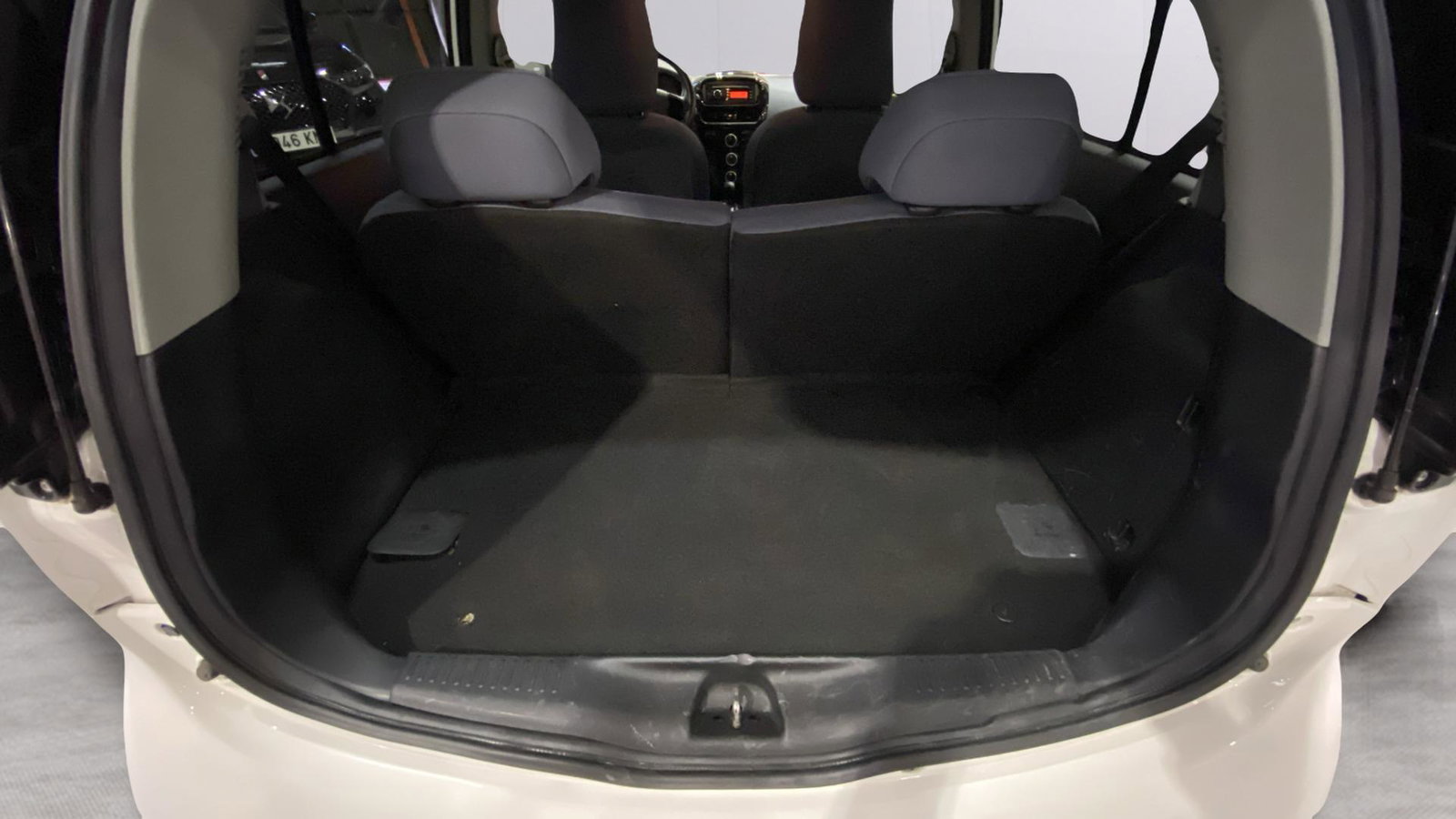 https://cdn-flexicar.caraffinity.it/public_appraisal_images_pro/images/stock/234448/B1eRWutAdN__img-3b6522b1-1a1d-4cdc-9fec-35867a9a23cb.jpeg