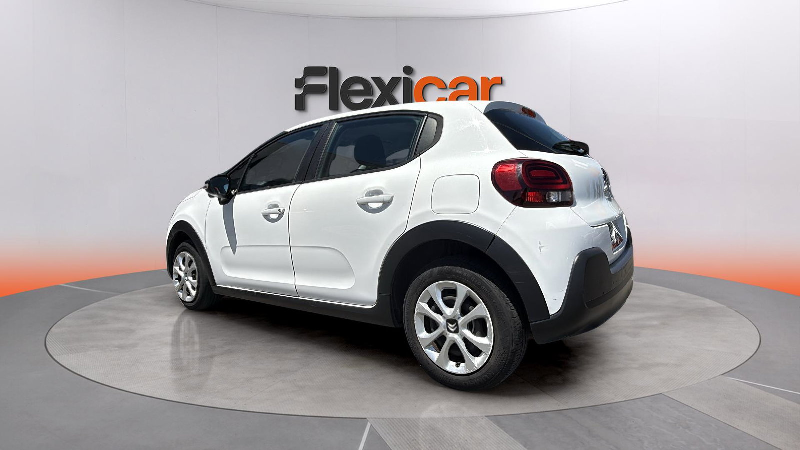 https://cdn-flexicar.caraffinity.it/public_appraisal_images_pro/images/stock/234830/W6Gkykpvpn__img-0f22d7cf-22e3-48e5-afc3-0ea75336d72f.jpeg