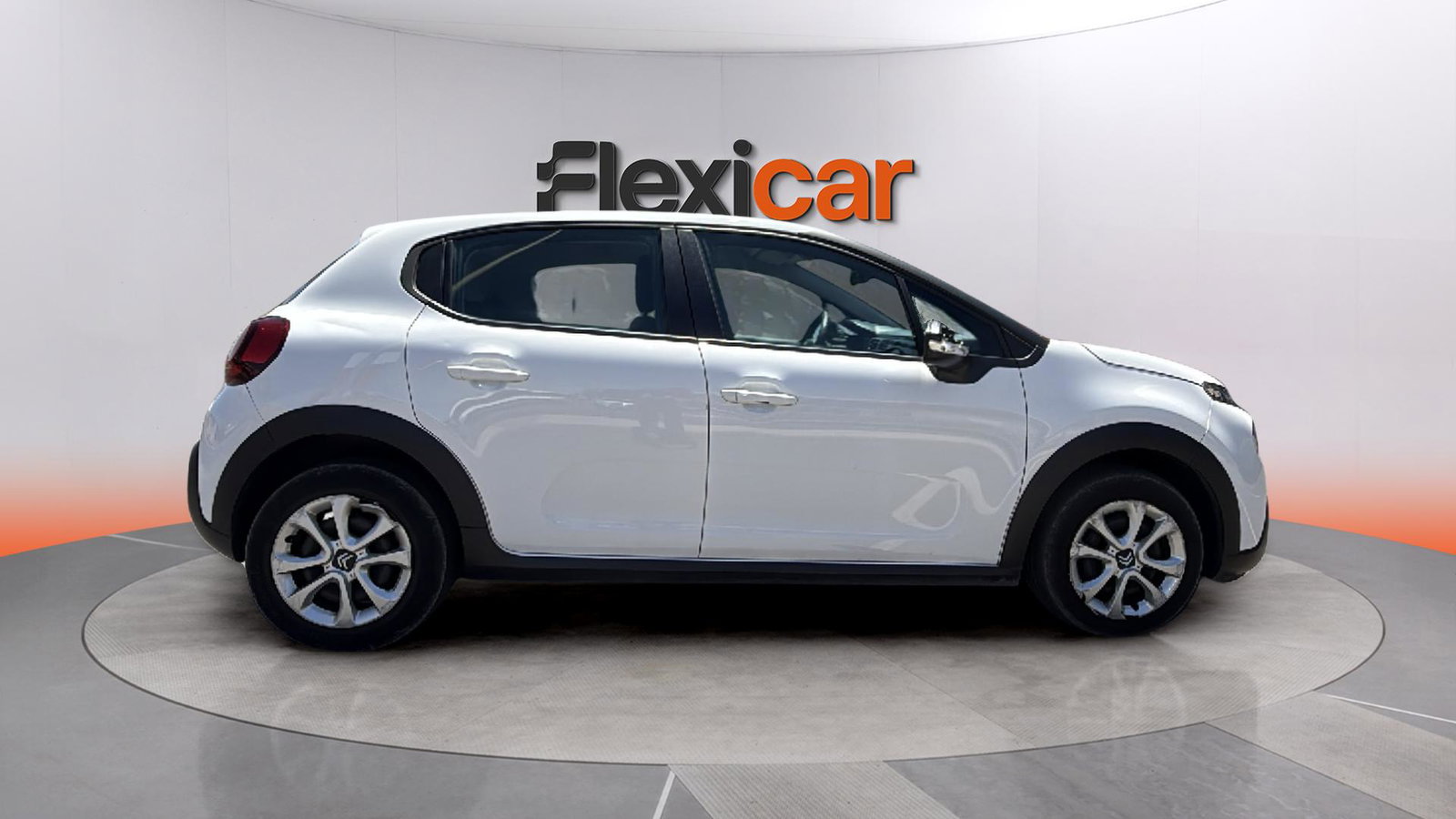 https://cdn-flexicar.caraffinity.it/public_appraisal_images_pro/images/stock/234830/g2HbhL4uB4__img-786fed68-1068-4bcb-9c36-76bfda5caa78.jpeg