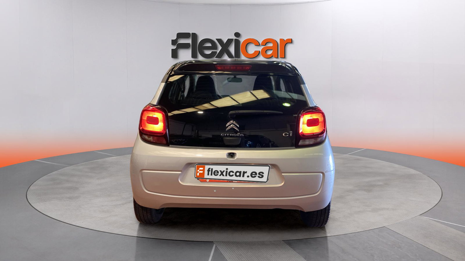 https://cdn-flexicar.caraffinity.it/public_appraisal_images_pro/images/stock/237992/tu4qf3Sm9r__img-57cb627d-a573-4879-bced-967e91fd3257.jpeg