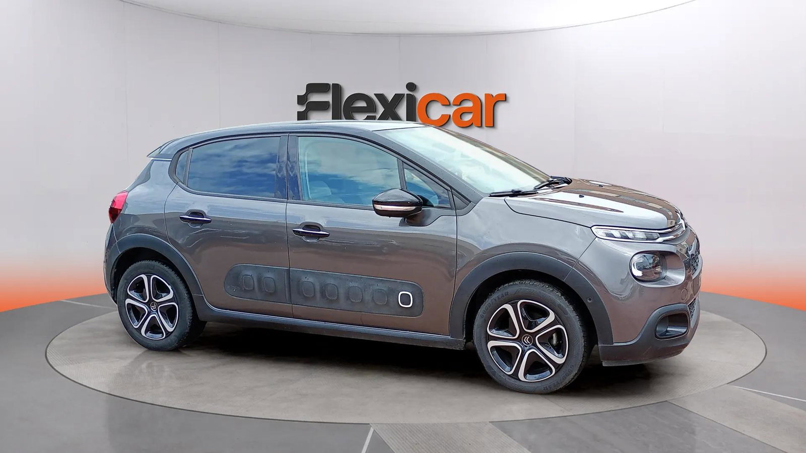https://cdn-flexicar.caraffinity.it/public_appraisal_images_pro/images/stock/239153/0b0VrfBpg3__VF7SXHMRVLT554834_0933b414605548cc9de4a6dad39166bd_Exterior_9.jpg.jpg