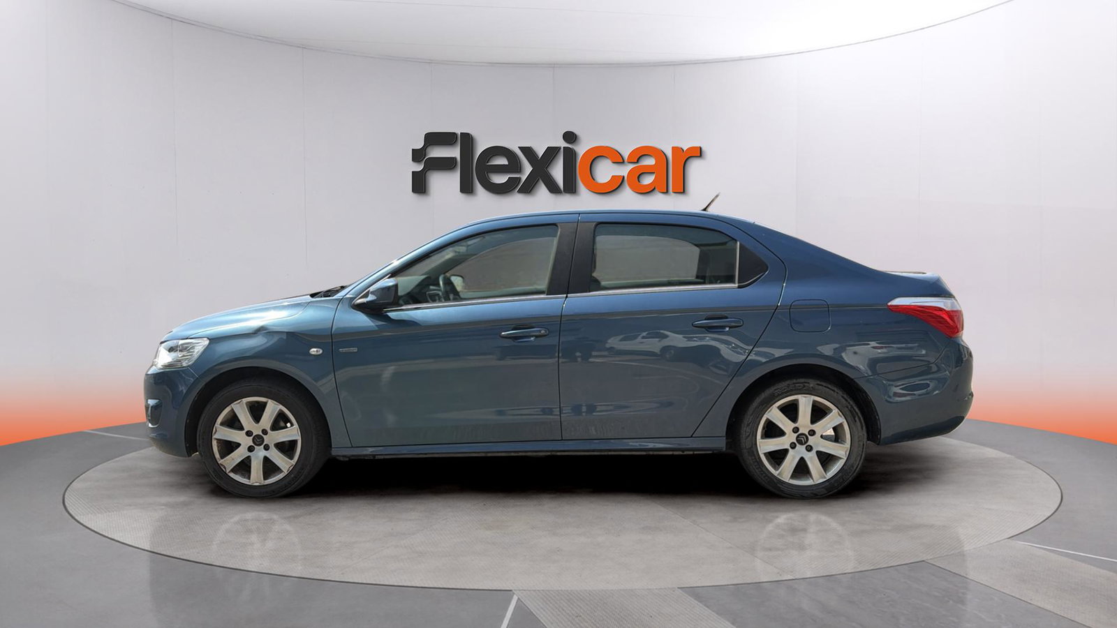 https://cdn-flexicar.caraffinity.it/public_appraisal_images_pro/images/stock/239761/rIawFtdFqq__img-7dee617a-4240-4f40-b5bc-569bb60bb07b.jpeg