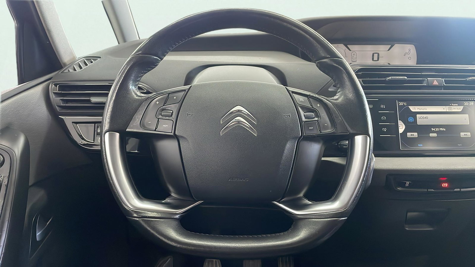 https://cdn-flexicar.caraffinity.it/public_appraisal_images_pro/images/stock/240065/OFG3Picb4r__img-bfd1203a-983f-41af-b691-fb17ec39a54d.jpeg