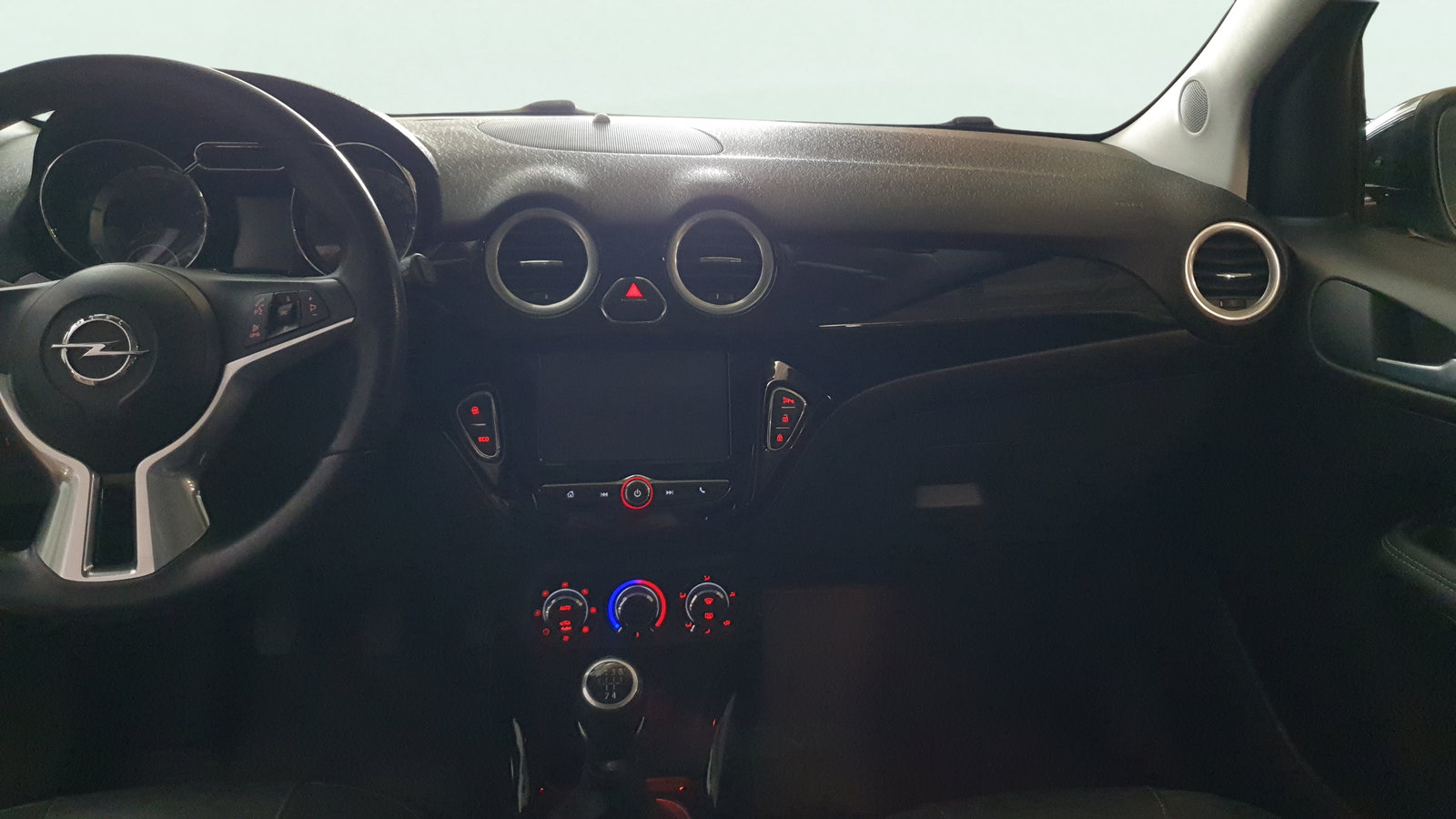 https://cdn-flexicar.caraffinity.it/public_appraisal_images_pro/images/stock/240067/xPZGn5V4az__img-db66ffef-95e4-4acc-9e59-e4a804ac1309.jpeg