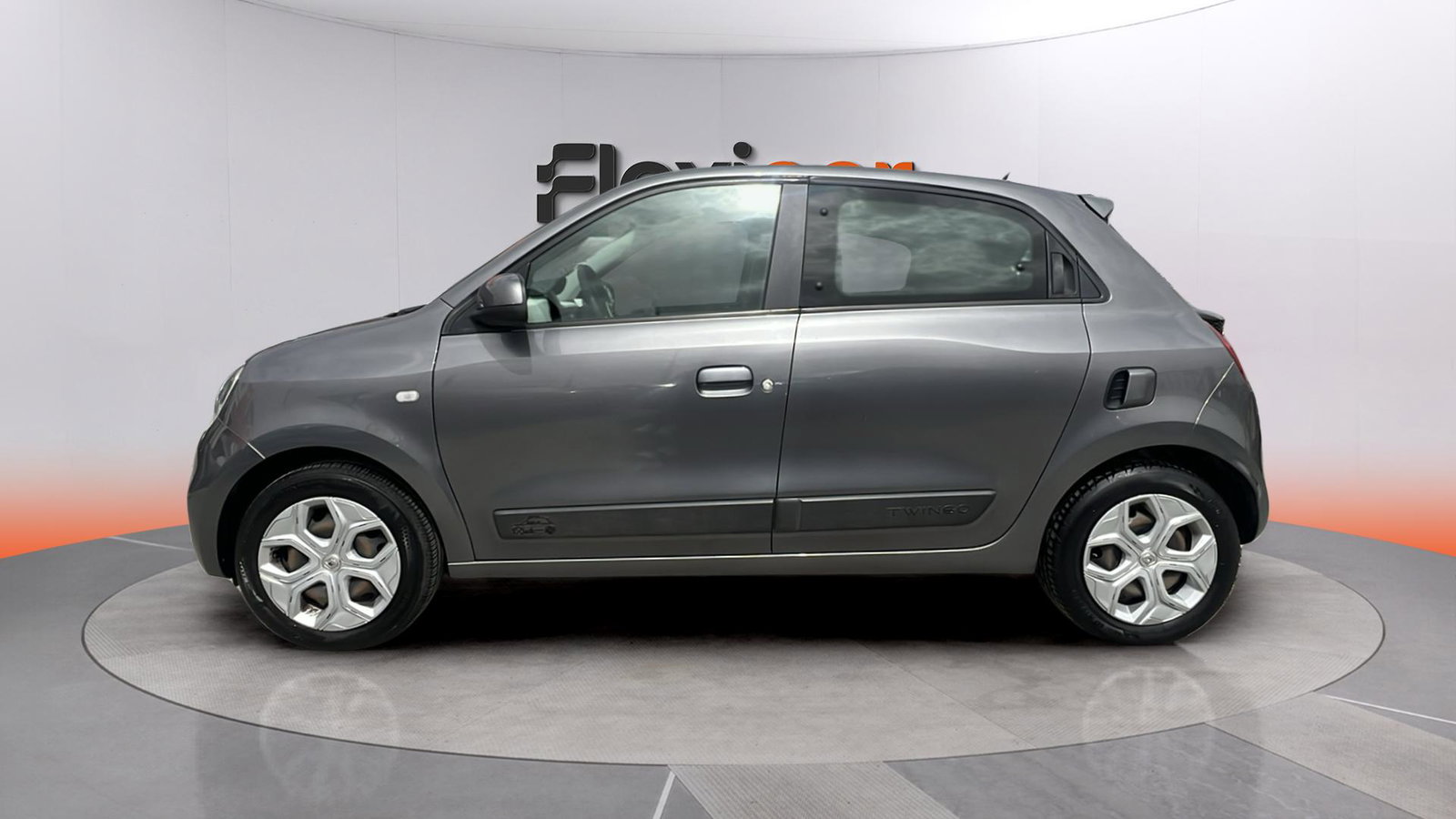 https://cdn-flexicar.caraffinity.it/public_appraisal_images_pro/images/stock/240778/alDfvoF8Wp__img-6998786e-9947-45b8-987d-c8fbcb0cfe25.jpeg