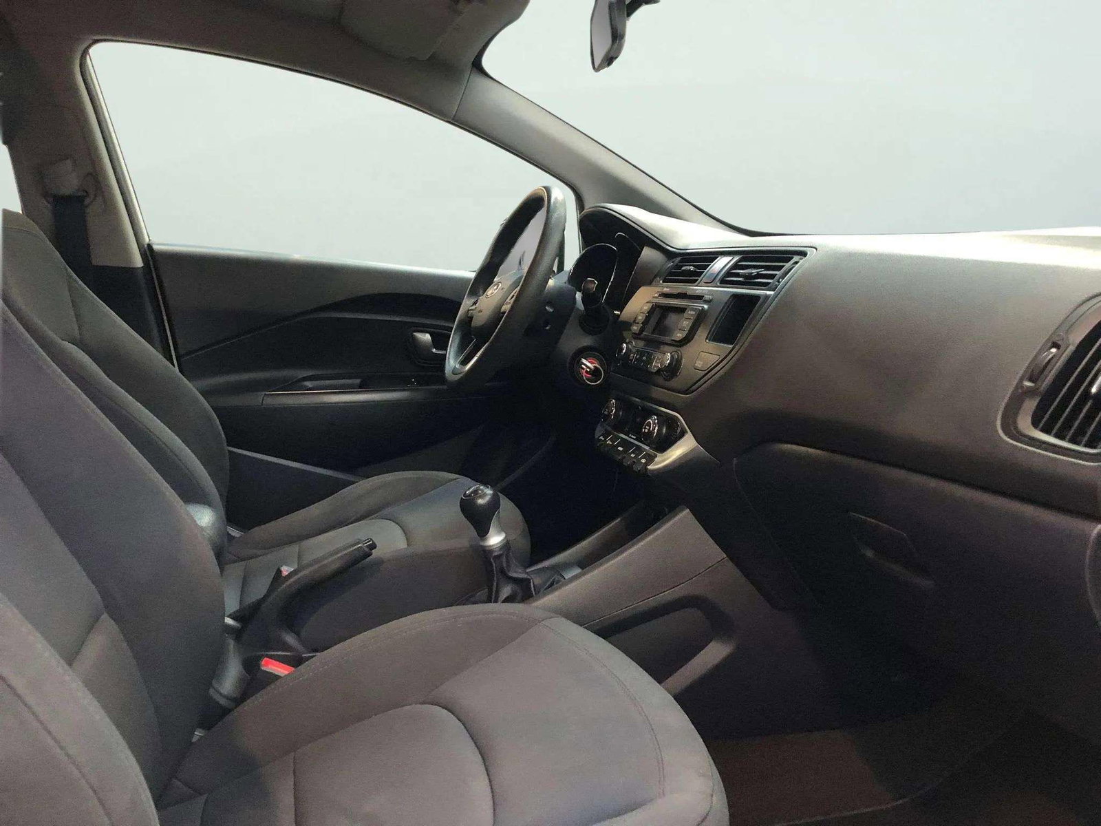https://cdn-flexicar.caraffinity.it/public_appraisal_images_pro/images/stock/241746/vgufXpBczG__4krkHgJPPX__IMG-20251126-WA0103.jpg