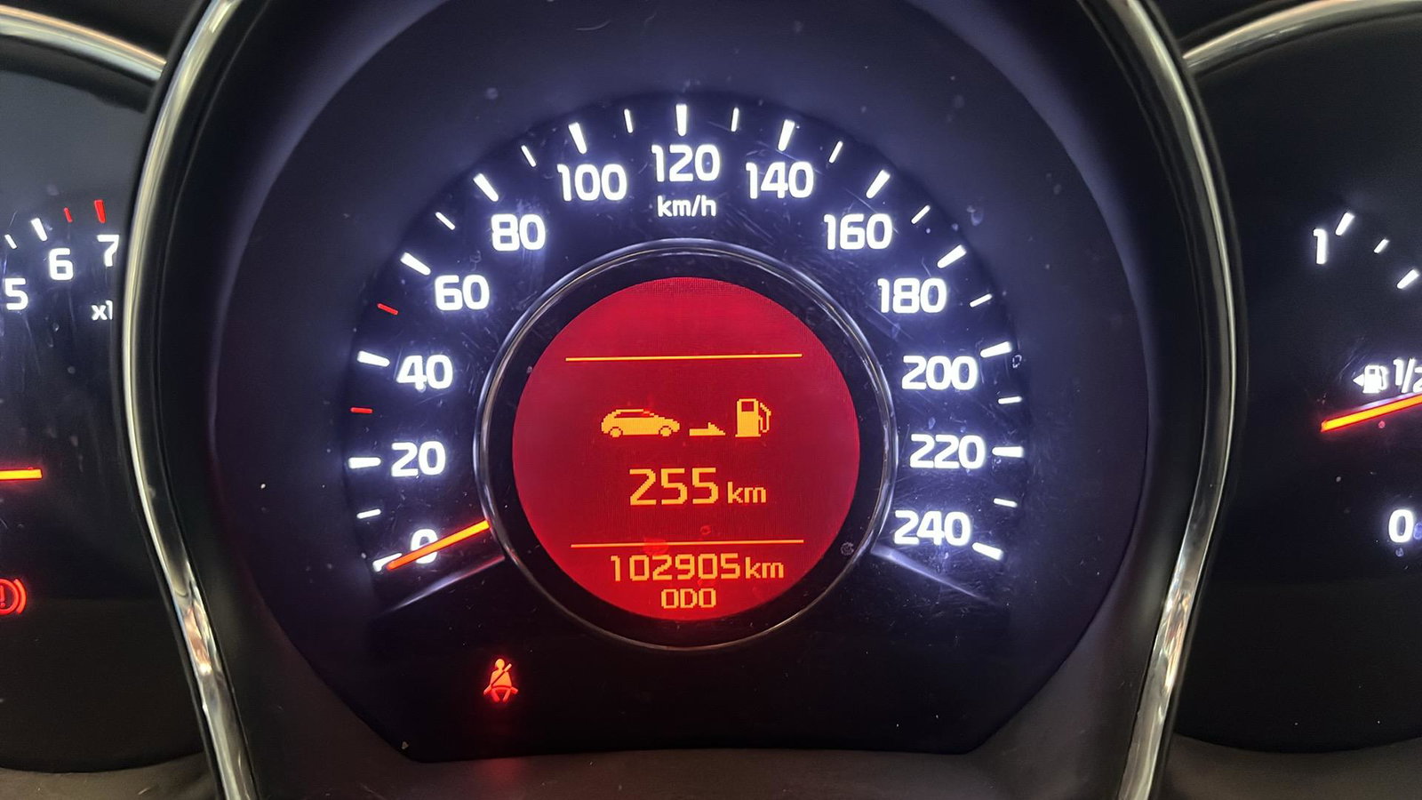 https://cdn-flexicar.caraffinity.it/public_appraisal_images_pro/images/stock/241798/43RaSMEYwU__img-63650414-47d7-4635-80d5-65e7958670bf.jpeg