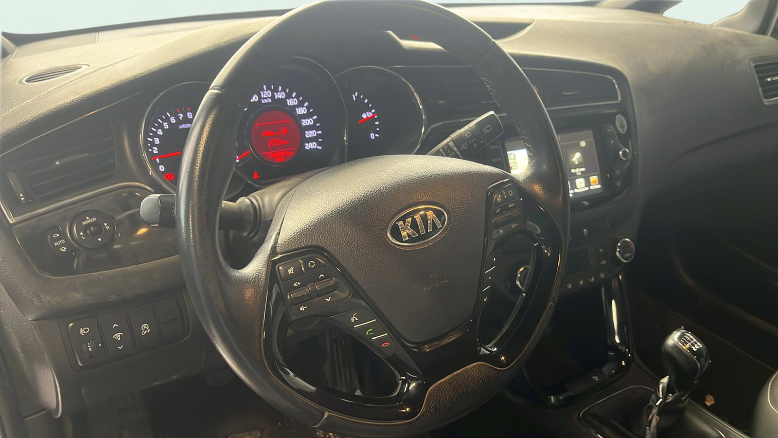 https://cdn-flexicar.caraffinity.it/public_appraisal_images_pro/images/stock/241798/ktw7mQI0fw__img-5a1c090b-b811-4992-9266-4bb85b03f898.jpeg