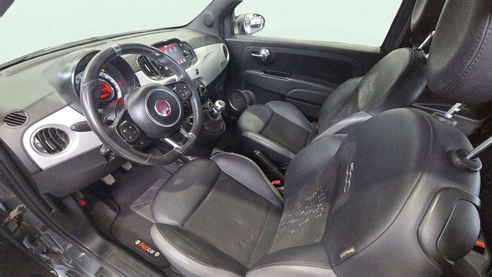 https://cdn-flexicar.caraffinity.it/public_appraisal_images_pro/images/stock/244425/dabGOMzLFr__img-915050c1-8826-4a7e-af97-9993c2e22bad.jpeg
