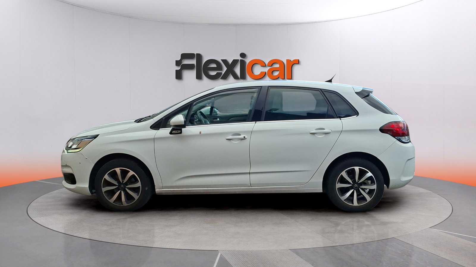 https://cdn-flexicar.caraffinity.it/public_appraisal_images_pro/images/stock/246826/azbAaAH3eb__img-febb807d-9a8a-4849-82b4-c1bf7fd1e68d.jpeg