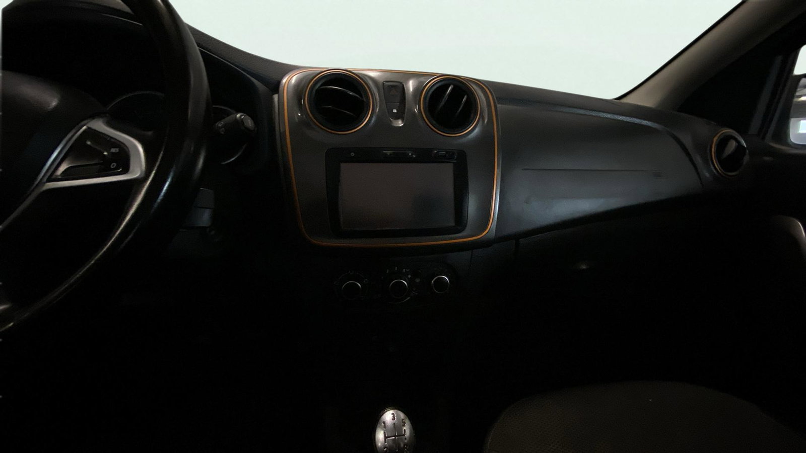 https://cdn-flexicar.caraffinity.it/public_appraisal_images_pro/images/stock/247649/GAsB3KuViq__img-9cac361b-c73b-4774-88d0-2bedf4632c42.jpeg