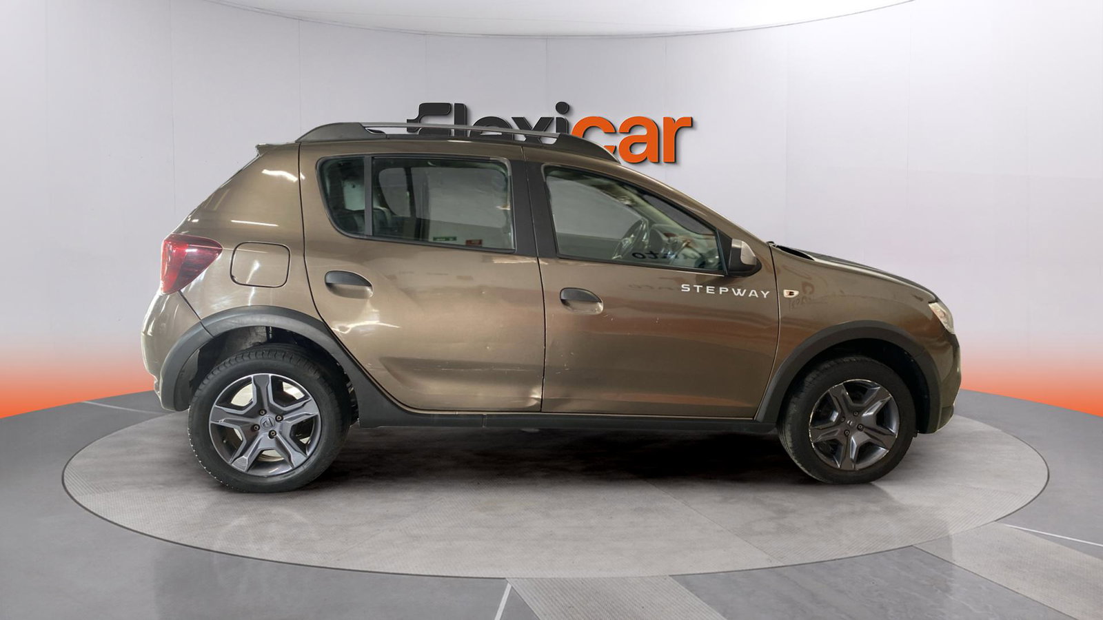 https://cdn-flexicar.caraffinity.it/public_appraisal_images_pro/images/stock/247649/R6diSBUKDX__img-a07650c1-aed3-4a04-b6e4-b3f558cc3c7c.jpeg
