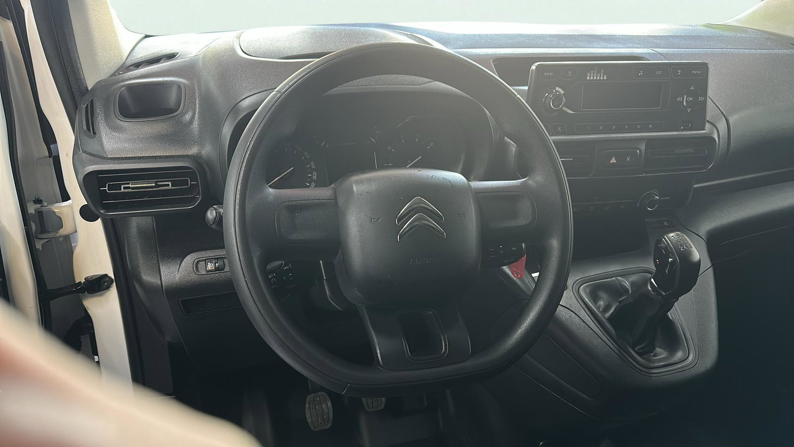 https://cdn-flexicar.caraffinity.it/public_appraisal_images_pro/images/stock/248720/0tvLh8QlOL__img-8f5f24ec-04bf-49c8-8bfd-d7911502b892.jpeg