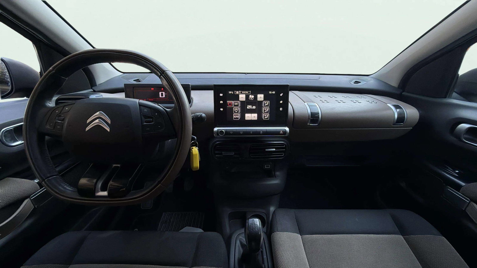 https://cdn-flexicar.caraffinity.it/public_appraisal_images_pro/images/stock/248770/D1uoD2W9Vk__7987JDD_e2f0915bf426494ca4ab0d4da83d152d_Interior_9.jpeg.jpg