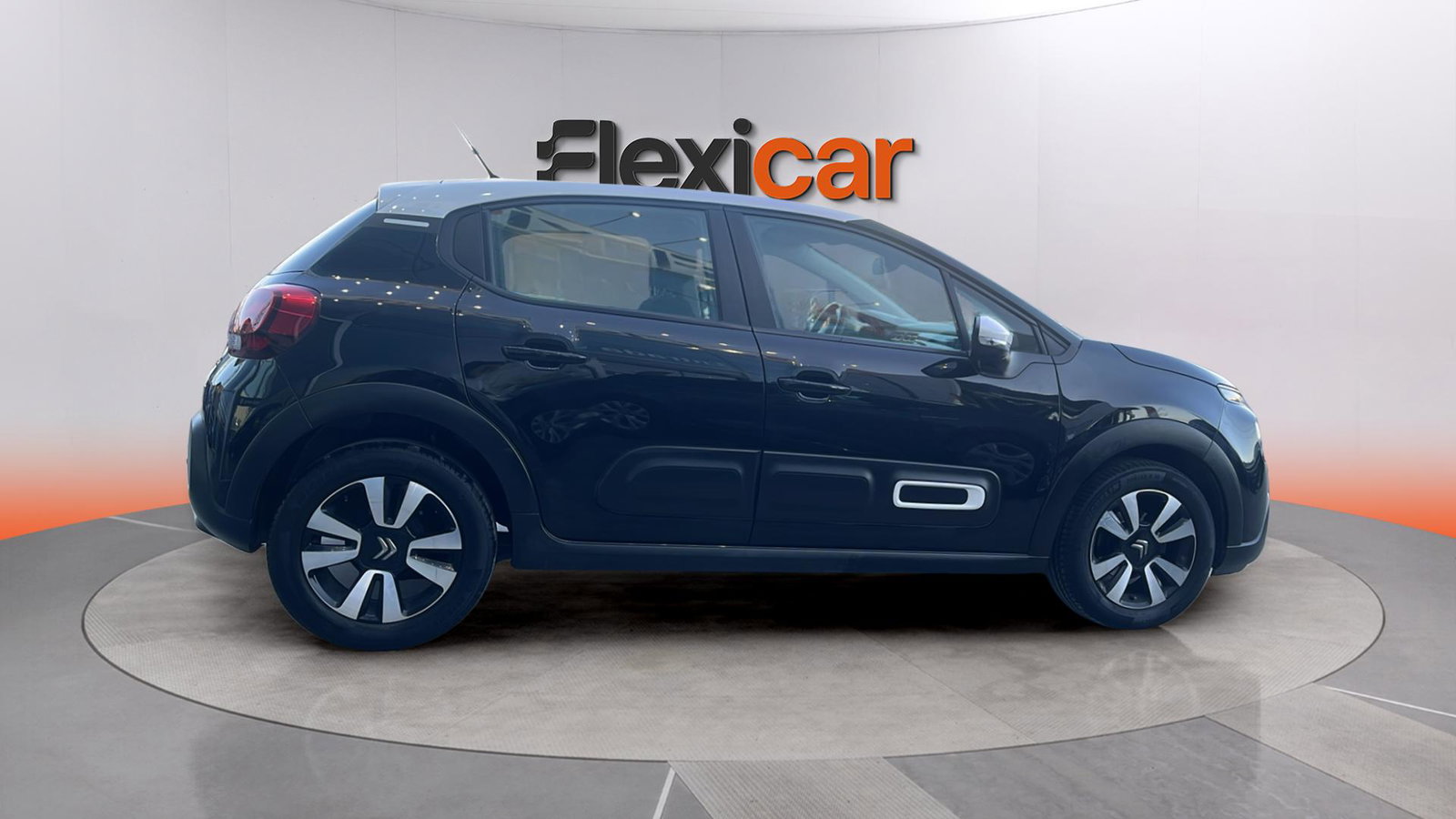 https://cdn-flexicar.caraffinity.it/public_appraisal_images_pro/images/stock/248835/v5aeLX4wqi__img-7296c93d-acc7-47d3-be3c-e03c05b2bb7d.jpeg