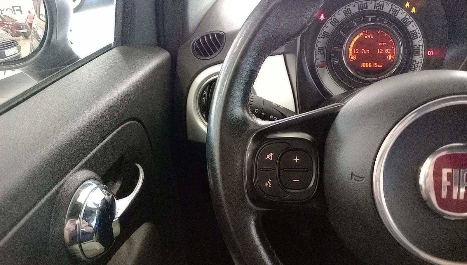 https://cdn-flexicar.caraffinity.it/public_appraisal_images_pro/images/stock/250181/AZNFhMKEmC__0337LWW_bf8a2e5a86e64e1da5ba6ac6d48f240d_Miscellaneous_15.jpg.jpg