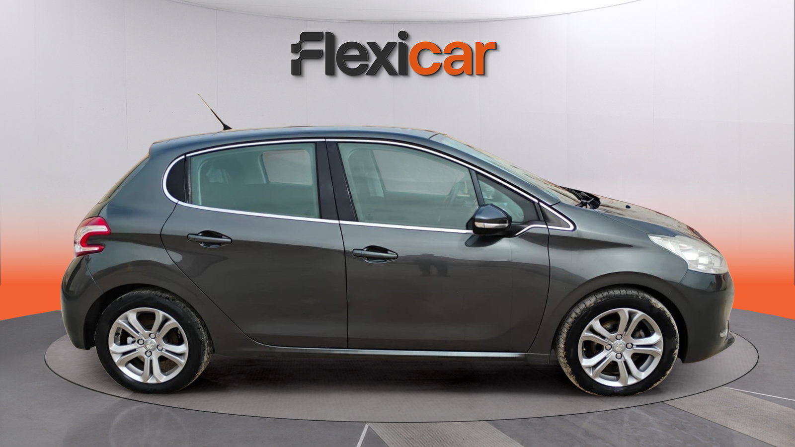 https://cdn-flexicar.caraffinity.it/public_appraisal_images_pro/images/stock/250718/uRMdoIOywk__img-9f975559-ba87-4cbb-b8ae-2b491738.jpeg