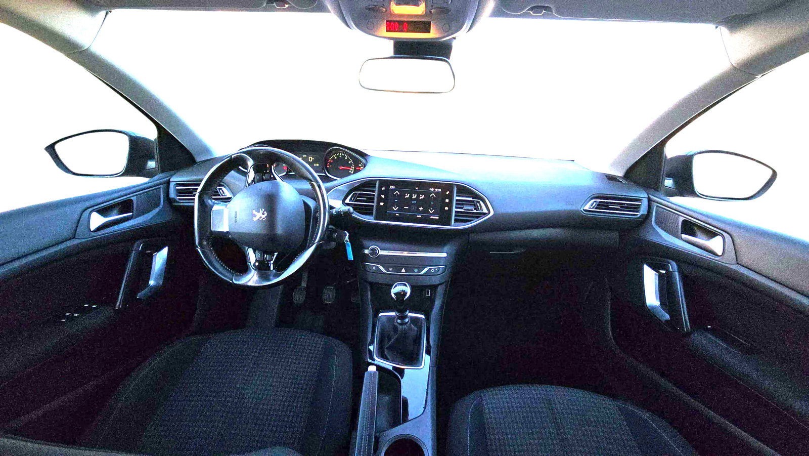 https://cdn-flexicar.caraffinity.it/public_appraisal_images_pro/images/stock/250848/N1x935TLZC__08.jpg