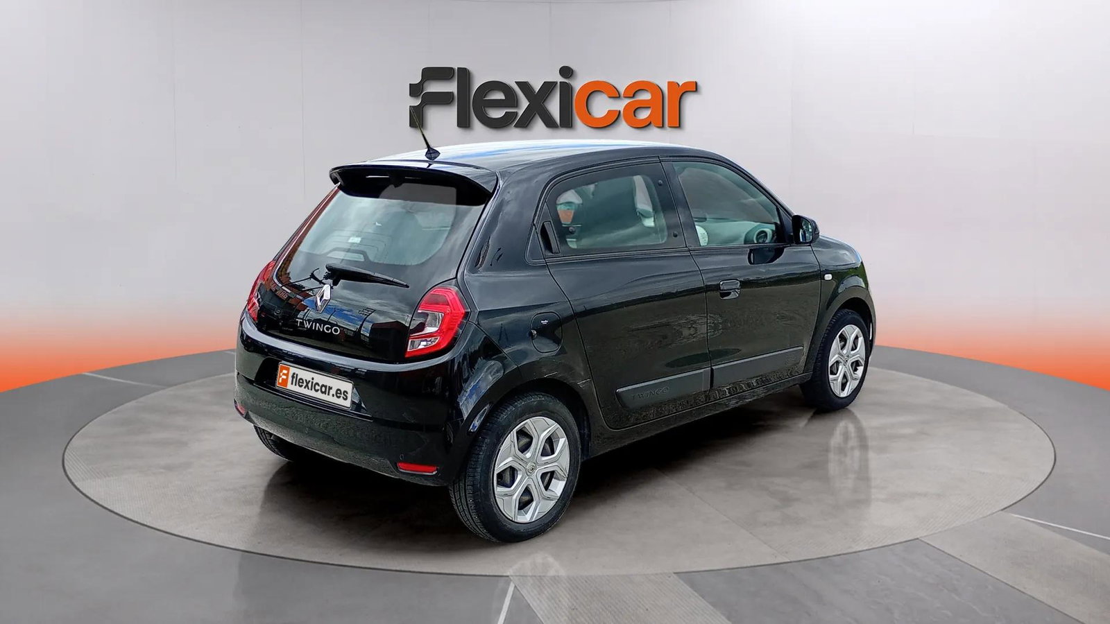 https://cdn-flexicar.caraffinity.it/public_appraisal_images_pro/images/stock/253639/4kLcQbYNH7__8258MJC_d11f6a47d4f04e78af20aa8175716034_Exterior_5.jpg.jpg