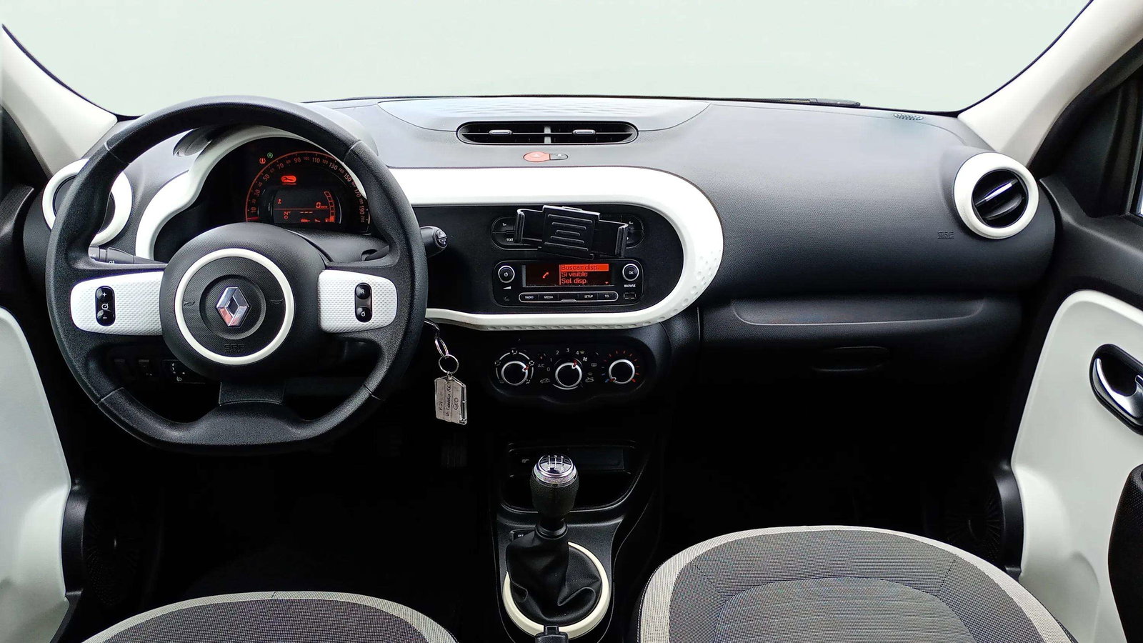 https://cdn-flexicar.caraffinity.it/public_appraisal_images_pro/images/stock/253639/79wOeFzoY6__8258MJC_d11f6a47d4f04e78af20aa8175716034_Interior_9.jpg.jpg