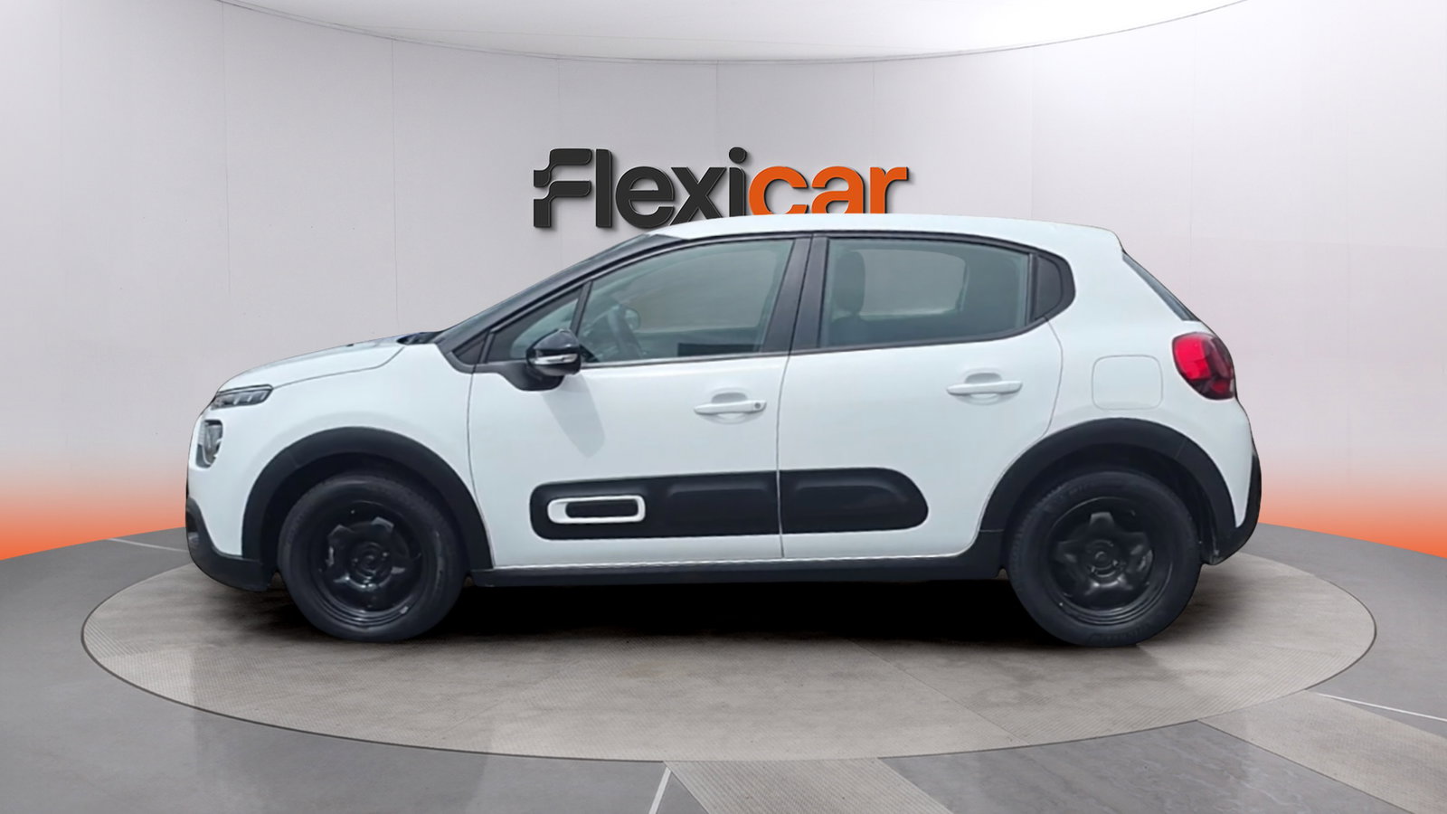https://cdn-flexicar.caraffinity.it/public_appraisal_images_pro/images/stock/253650/Ff3Fhnuj32__img-a4450ca7-dd1f-45cf-80ff-527683711905.jpeg