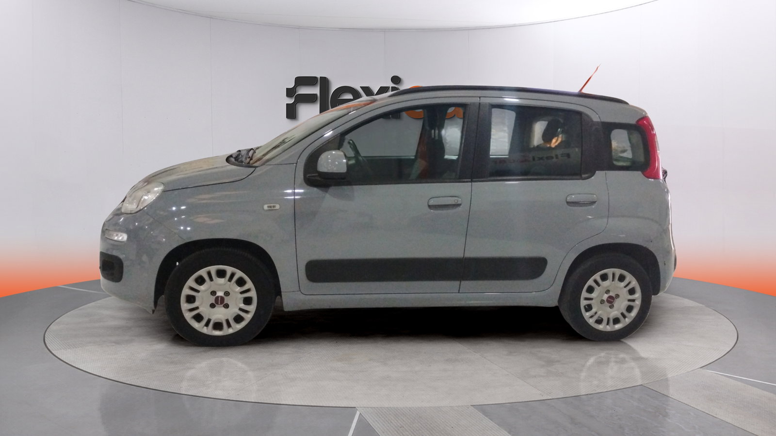 https://cdn-flexicar.caraffinity.it/public_appraisal_images_pro/images/stock/253731/Y4mNyNBrvL__img-4b8a58e4-a2b3-488f-8892-01f112b7507d.jpeg