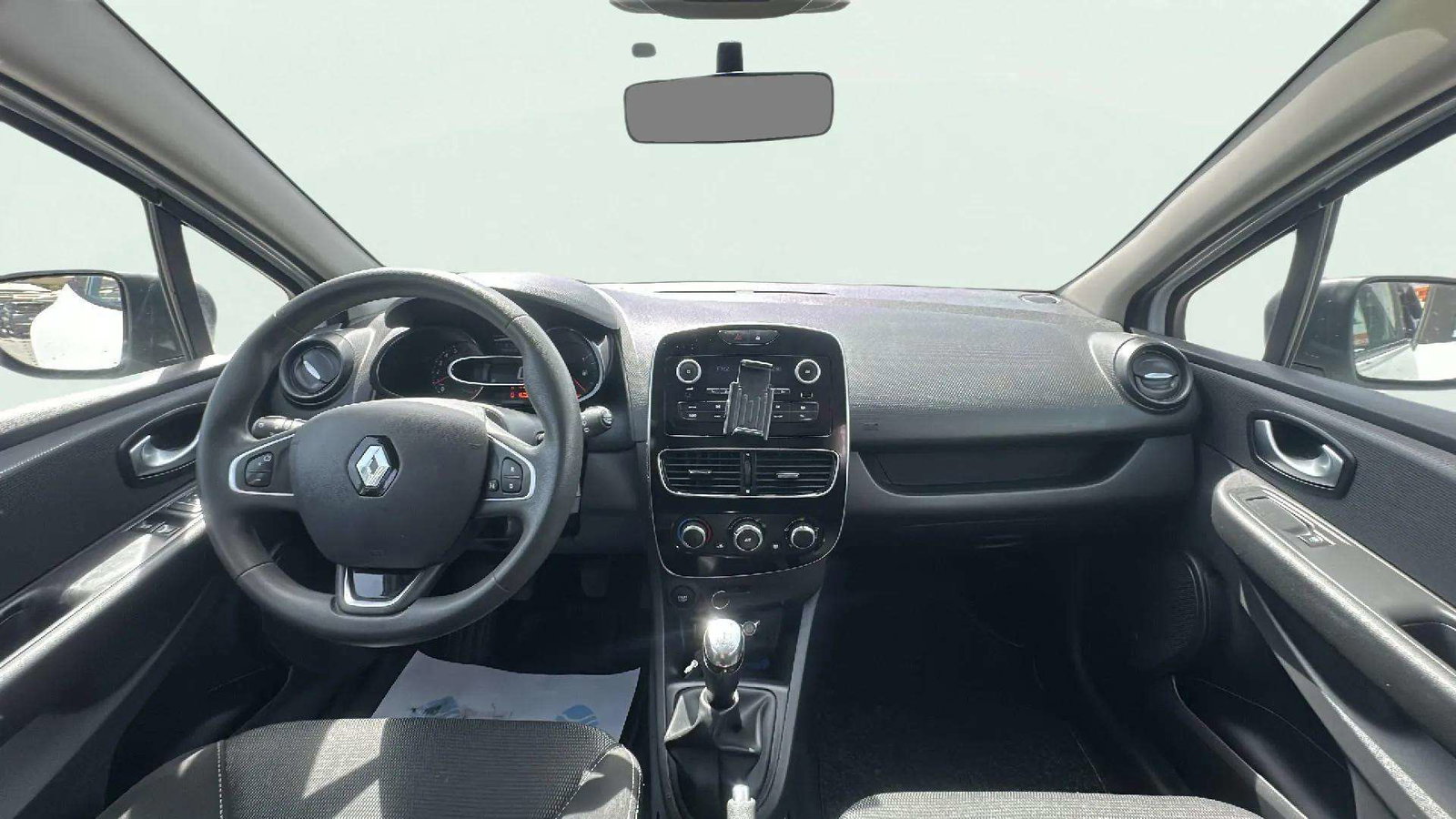 https://cdn-flexicar.caraffinity.it/public_appraisal_images_pro/images/stock/253912/tCiKdb4WUR__0231LDL_a2d895457a6e4bf99d30234ca61d16f7_Interior_6.jpeg.jpg