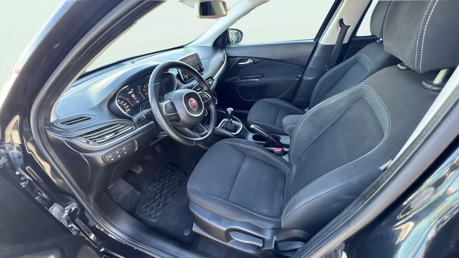 https://cdn-flexicar.caraffinity.it/public_appraisal_images_pro/images/stock/255391/dMacFocx3Q__img-f98ac652-4cbf-4326-9b0b-0d4a50761919.jpeg