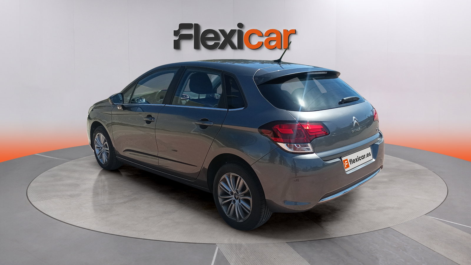 https://cdn-flexicar.caraffinity.it/public_appraisal_images_pro/images/stock/256155/CaGTKhjqw4__img-1ebac23a-349c-4628-925a-8bf05b1e5428.jpeg