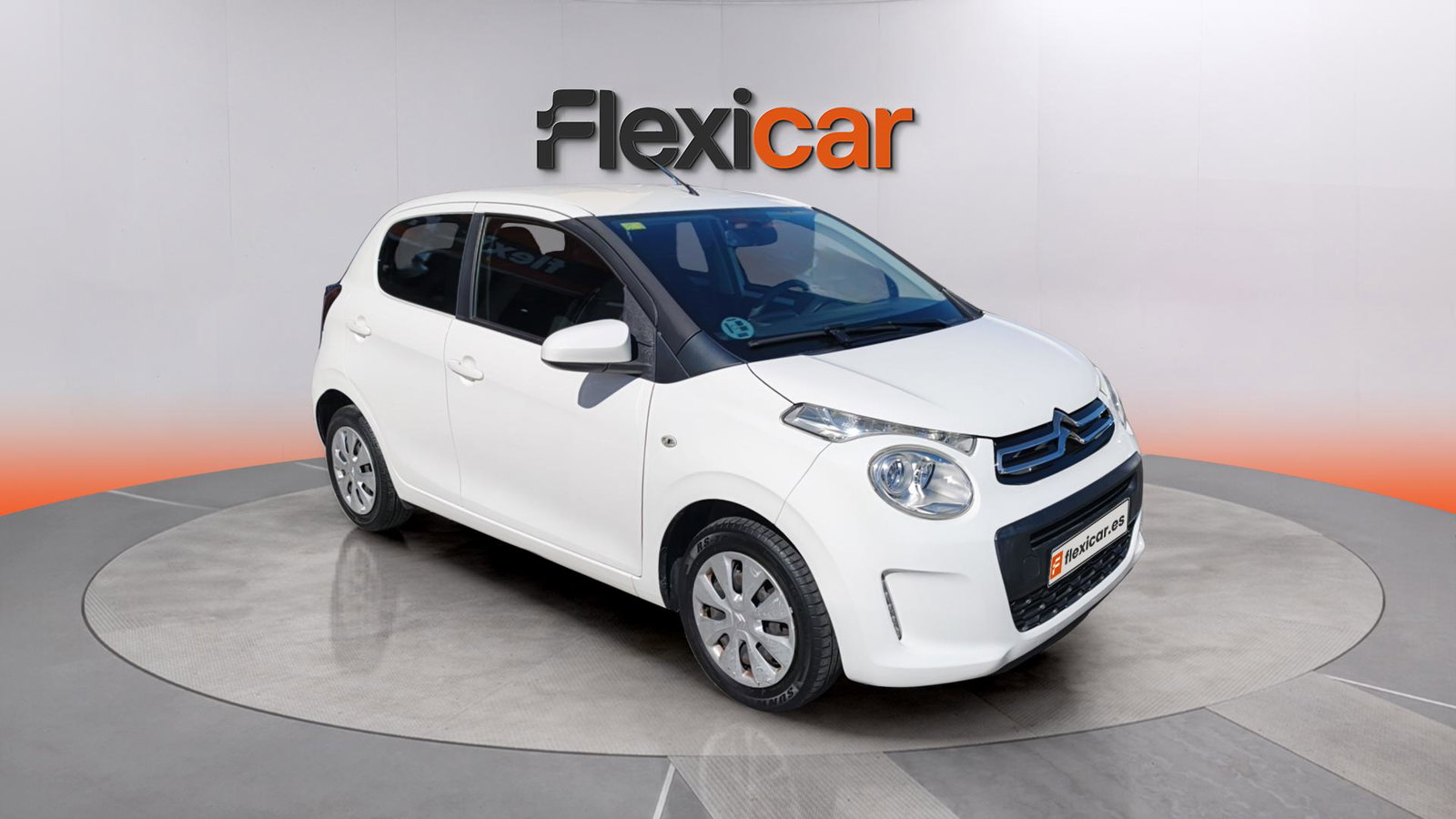 https://cdn-flexicar.caraffinity.it/public_appraisal_images_pro/images/stock/256227/lHzQP2p6dJ__img-fab7940a-d1a8-4ef2-a292-36501bb0d2b7.jpeg?format=jpeg