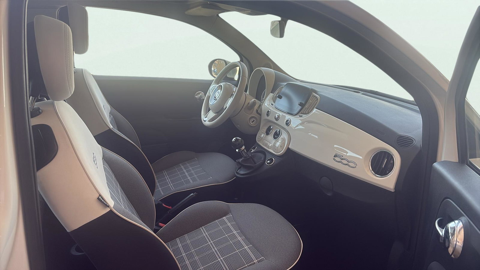 https://cdn-flexicar.caraffinity.it/public_appraisal_images_pro/images/stock/256664/Bx9X6SV5rn__img-0203bf08-7a53-4f69-81aa-d00fab1143ee.jpeg