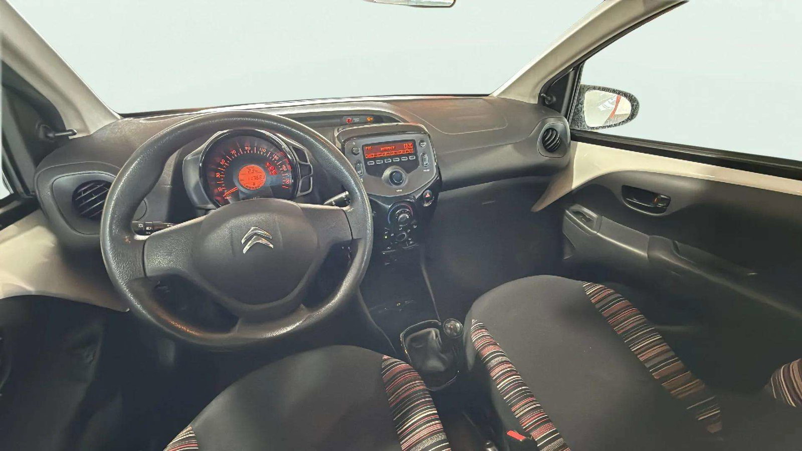 https://cdn-flexicar.caraffinity.it/public_appraisal_images_pro/images/stock/256833/oB12TpyYXJ__0694LLJ_ad2b8278e85240c0932ddef9b66ca329_Interior_9.jpeg.jpg