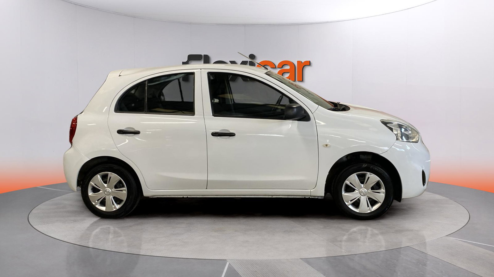 https://cdn-flexicar.caraffinity.it/public_appraisal_images_pro/images/stock/257343/6Q1xdlanKl__img-242078ed-eba1-42b3-8d09-501f7a7b05c6.jpeg
