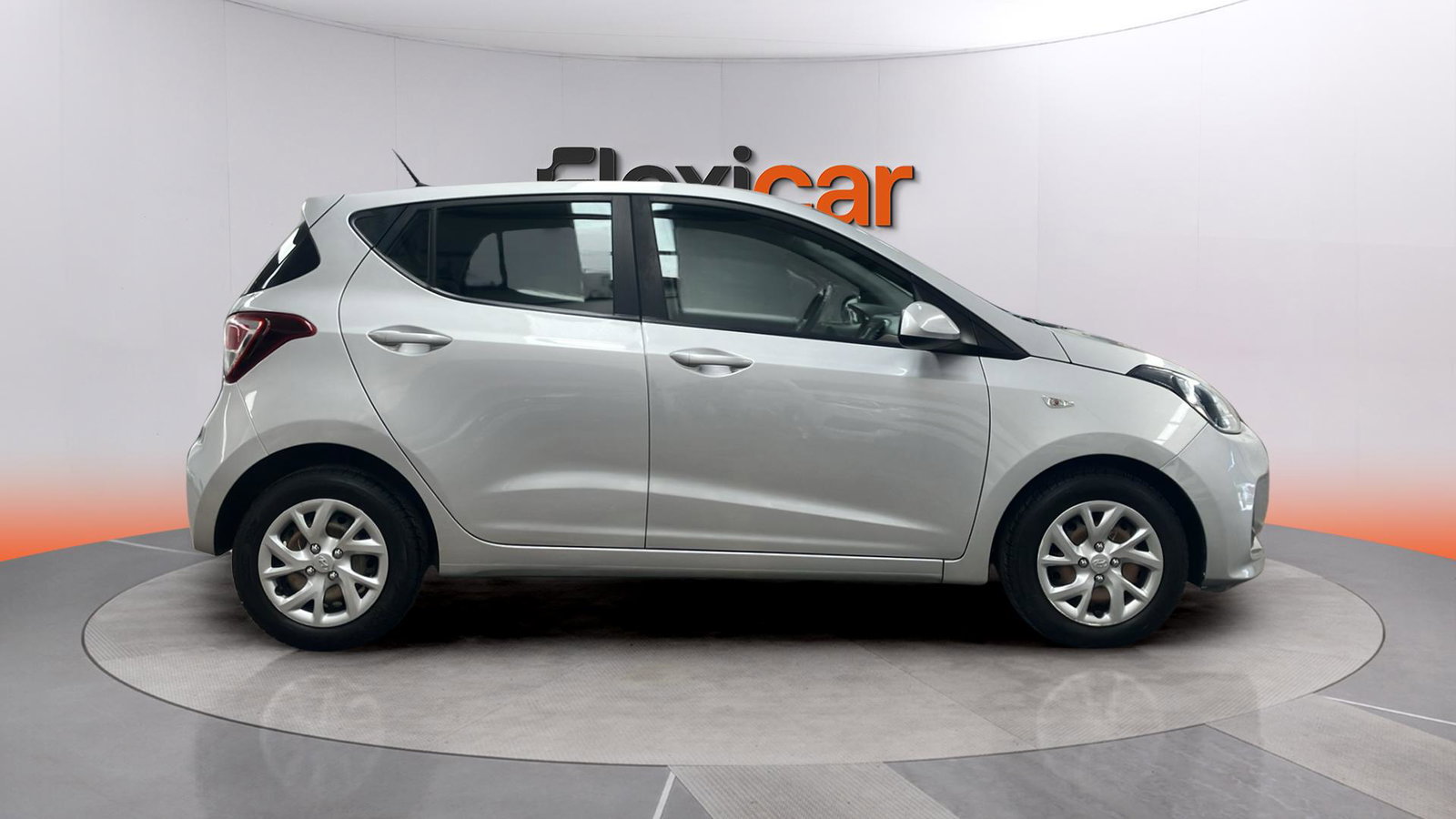 https://cdn-flexicar.caraffinity.it/public_appraisal_images_pro/images/stock/257671/IPSkUlqlAi__img-9d782d33-bcf9-412f-ace0-2c012589cea1.jpeg