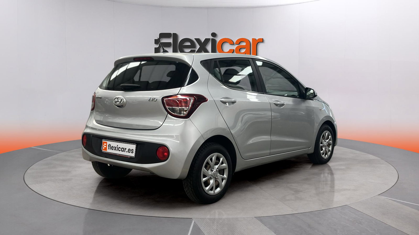https://cdn-flexicar.caraffinity.it/public_appraisal_images_pro/images/stock/257671/aktn7XF7VH__img-fc00bad6-48d8-4054-a93d-3458447e98e5.jpeg