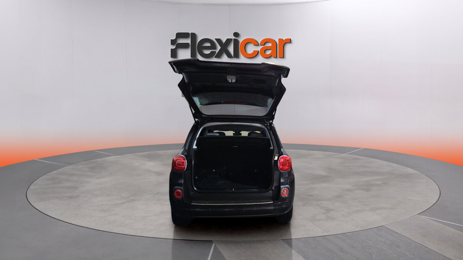 https://cdn-flexicar.caraffinity.it/public_appraisal_images_pro/images/stock/257676/6YQ4CsBTDo__img-1e3f5f31-f689-4fc4-9163-65645fbe164c.jpeg