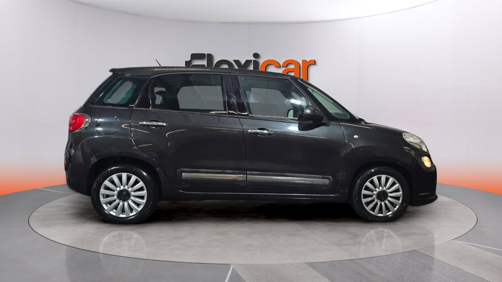 https://cdn-flexicar.caraffinity.it/public_appraisal_images_pro/images/stock/257676/zXopfu0nxl__img-169a362e-5d45-4b44-94a3-bd5f2daa67bb.jpeg