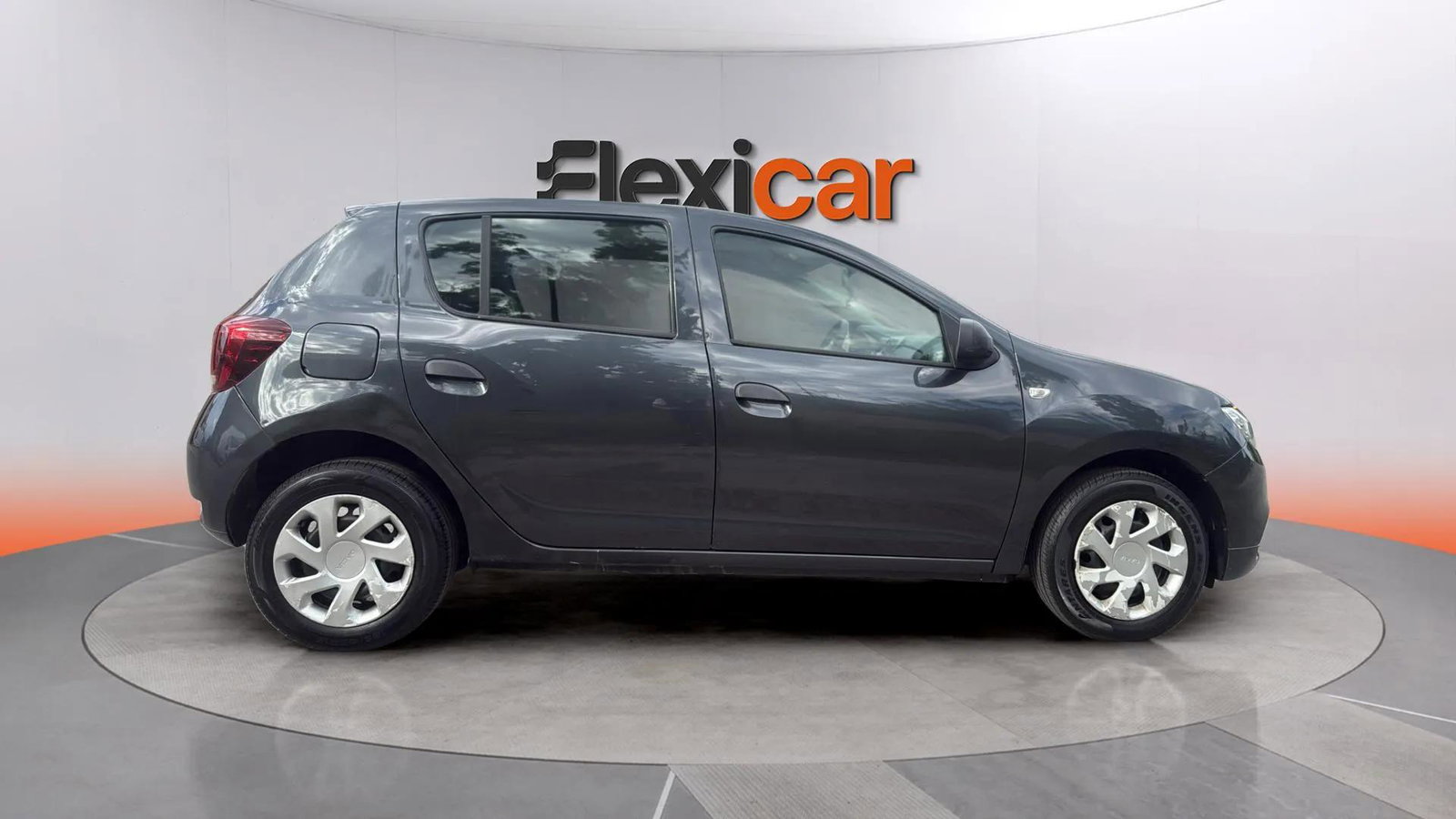 https://cdn-flexicar.caraffinity.it/public_appraisal_images_pro/images/stock/257728/SYAqqXPRuV__0116MPN_43854b59ca7e43aa817dbf5801fc3958_Exterior_6.jpeg.jpg